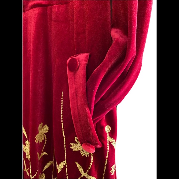 NWT Rich Red Tendency Velour Dress. Size M - Picture 7 of 11